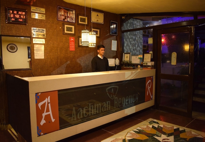 Imagen de los interiores del Hotel Aachman Regency. Foto 19