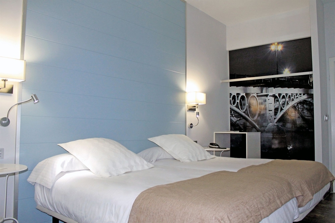 Imagen de la habitación del Hotel Aacr Monteolivos. Foto 10