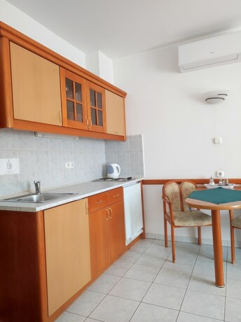 Imagen general del Hotel &Aacute;gnes, HEVIZ. Foto 4