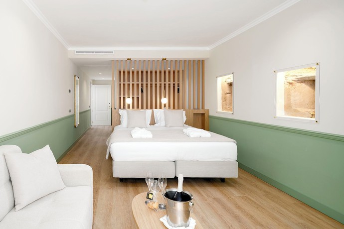 Imagen de la habitación del Hotel &Aacute;gua Lagos Bay. Foto 2