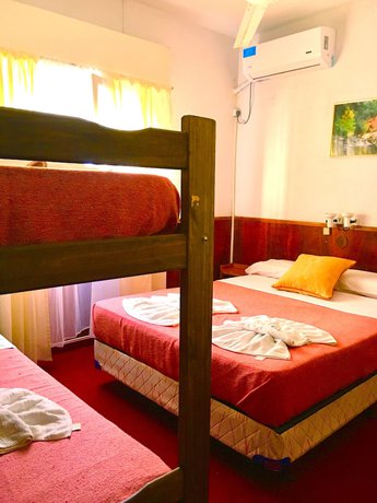 Imagen de la habitación del Hotel &Aacute;guila Blanca. Foto 11