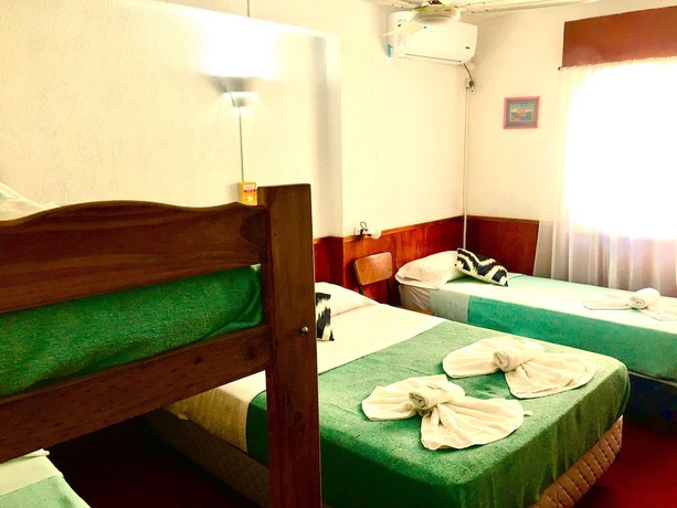 Imagen de la habitación del Hotel &Aacute;guila Blanca. Foto 13