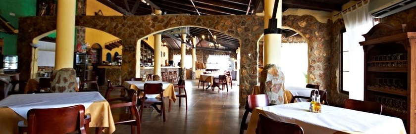 Imagen del bar/restaurante del Hotel Águilas Resort. Foto 6