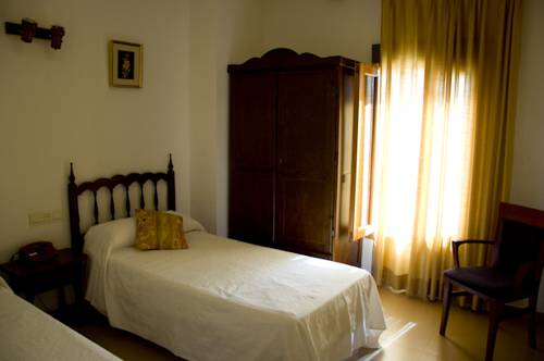 Imagen de la habitación del Hotel &Aacute;lvarez, Tu&eacute;jar. Foto 3