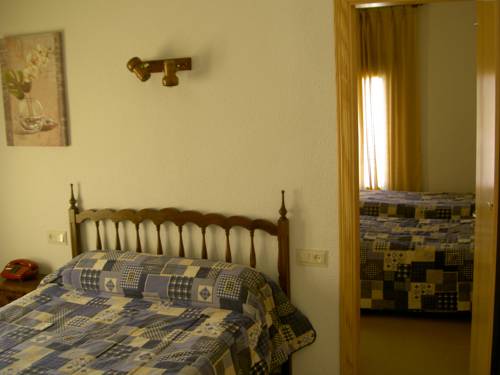 Imagen de la habitación del Hotel &Aacute;lvarez, Tu&eacute;jar. Foto 6