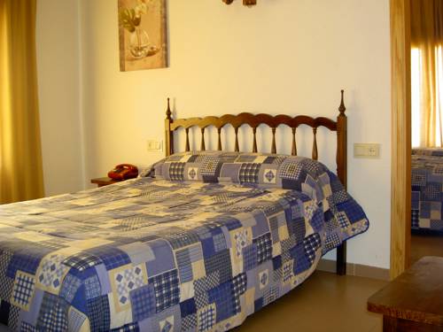 Imagen de la habitación del Hotel &Aacute;lvarez, Tu&eacute;jar. Foto 7