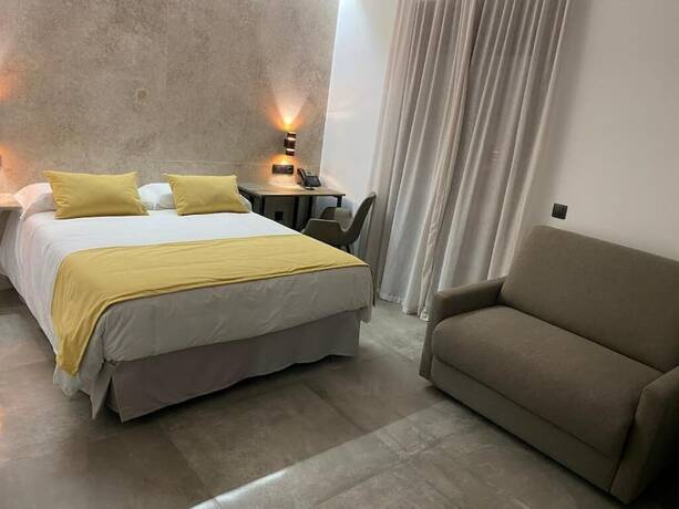 Imagen general del Hotel &Aacute;ngel, Santa Cruz de Mudela. Foto 4