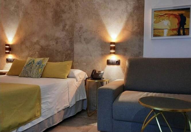 Imagen de la habitación del Hotel &Aacute;ngel, Santa Cruz de Mudela. Foto 18