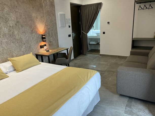 Imagen de la habitación del Hotel &Aacute;ngel, Santa Cruz de Mudela. Foto 20