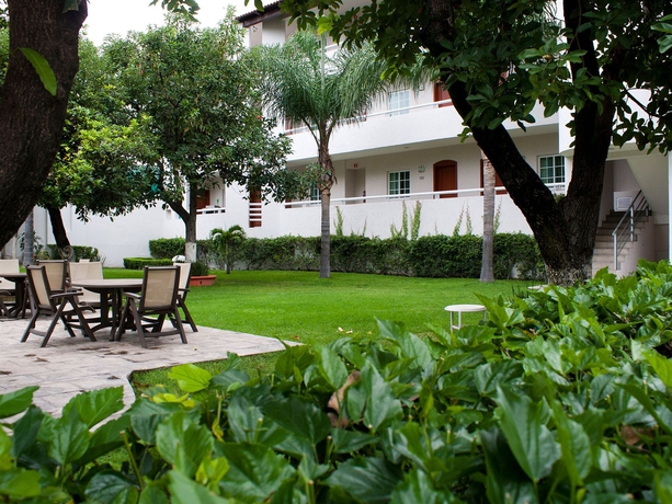 Imagen de los exteriores del Hotel Áurea and Suites. Foto 6