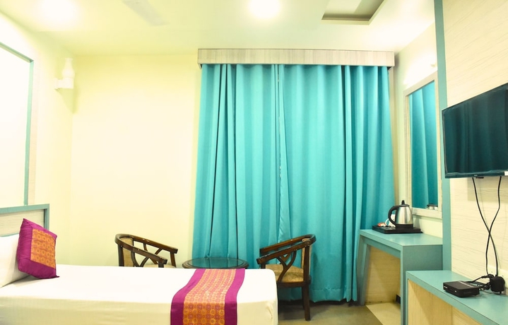 Imagen de la habitación del Hotel Aadrika Residency. Foto 10