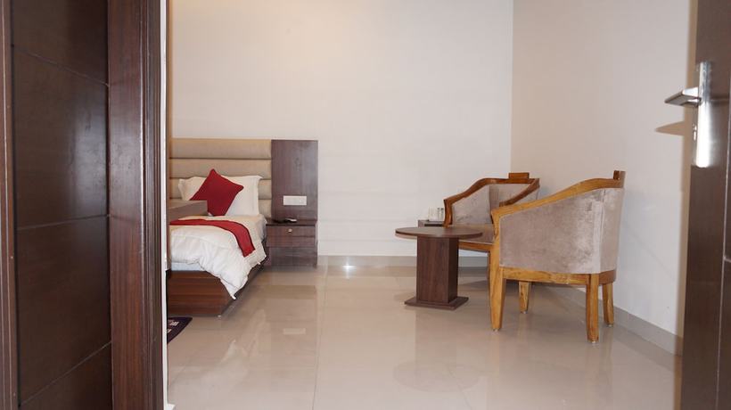 Imagen de la habitación del Hotel Aakash Residency, Dehradun. Foto 6