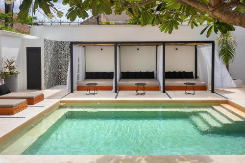 Imagen general del Hotel Aalada Playa Del Carmen. Foto 4