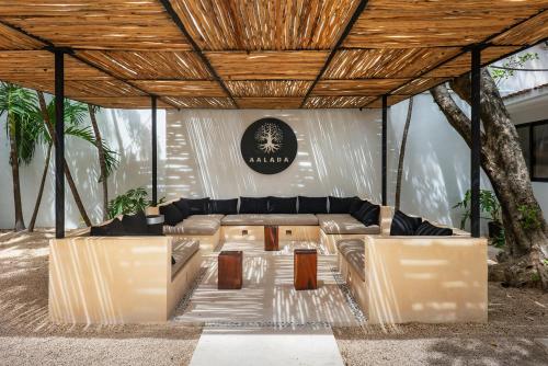 Imagen de la habitación del Hotel Aalada Playa Del Carmen. Foto 20