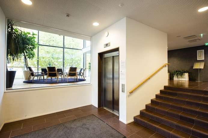Imagen de los interiores del Hotel Aalto Inn. Foto 19