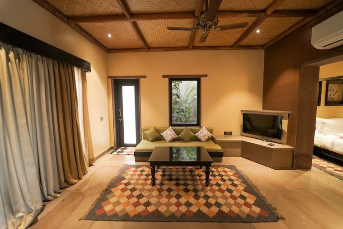 Imagen de la habitación del Hotel Aamaghati Wildlife Resort. Foto 10