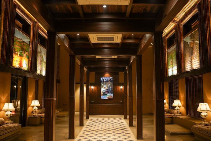 Imagen de los interiores del Hotel Aamaghati Wildlife Resort. Foto 19