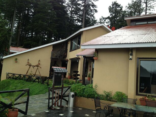 Imagen general del Hotel Aamod Dalhousie. Foto 12