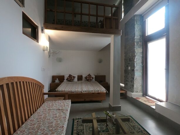 Imagen general del Hotel Aamod Monolith Resort Bhimtal. Foto 3
