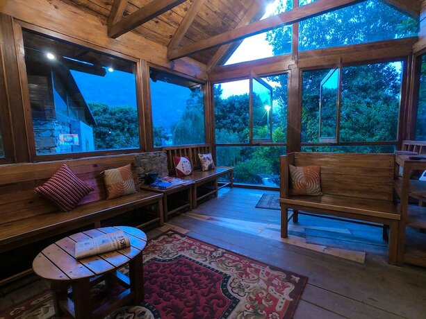 Imagen general del Hotel Aamod Monolith Resort Bhimtal. Foto 6