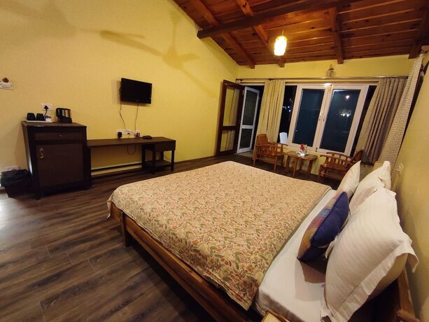 Imagen general del Hotel Aamod Monolith Resort Bhimtal. Foto 10