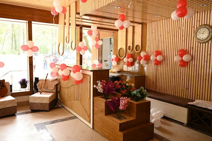 Imagen general del Hotel Aamod Suites - Dalhousie. Foto 7