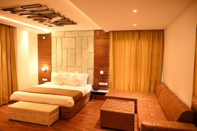Imagen de la habitación del Hotel Aamod Suites - Dalhousie. Foto 17