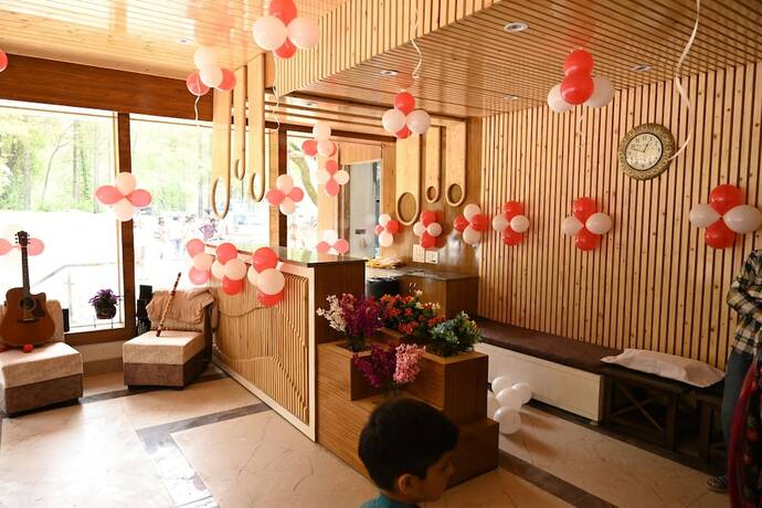 Imagen general del Hotel Aamod Suites - Dalhousie. Foto 10