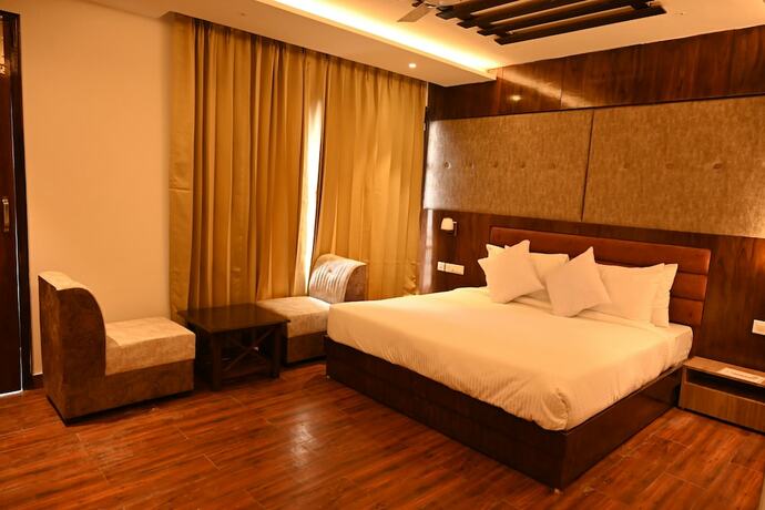 Imagen general del Hotel Aamod Suites - Dalhousie. Foto 11