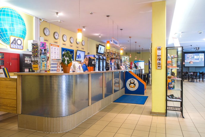 Imagen de los interiores del Hotel A&O Berlin Hauptbahnhof. Foto 9