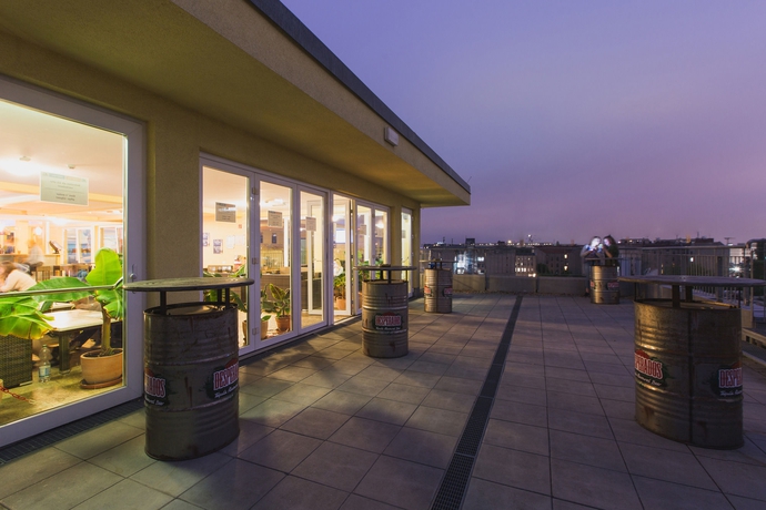 Imagen de los exteriores del Hotel A&O Berlin Hauptbahnhof. Foto 8