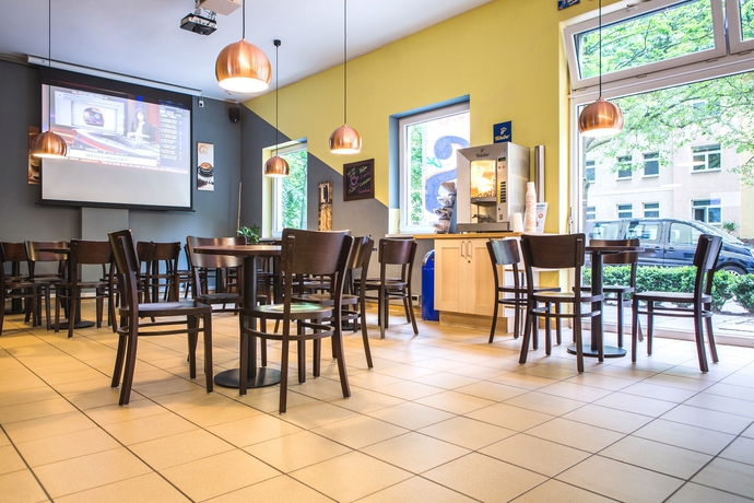 Imagen del bar/restaurante del Hotel A&O Berlin Hauptbahnhof. Foto 5