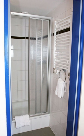 Imagen de la habitación del Hotel A&O Berlin Mitte. Foto 7