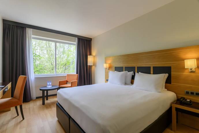 Imagen de la habitación del Hotel A&O Brussels Centrum. Foto 11