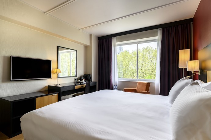 Imagen de la habitación del Hotel A&O Brussels Centrum. Foto 12