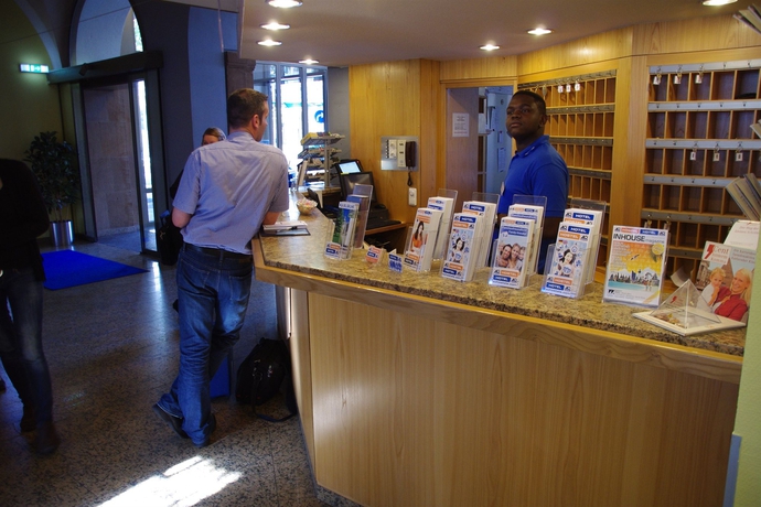 Imagen de los interiores del Hotel A&O Karlsruhe Hauptbahnhof. Foto 10