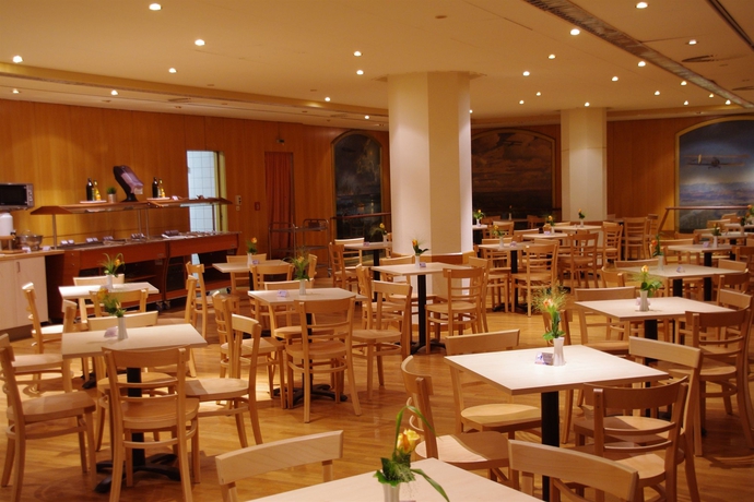 Imagen del bar/restaurante del Hotel A&O Karlsruhe Hauptbahnhof. Foto 5