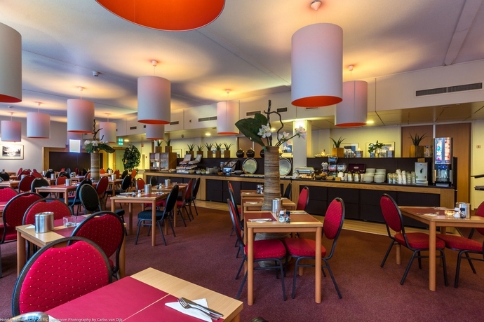 Imagen del bar/restaurante del Hotel A&O Rotterdam City. Foto 4