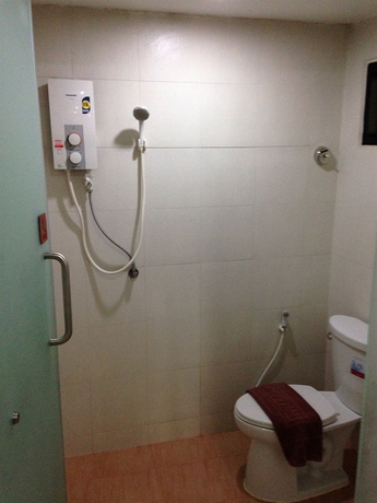 Imagen de la habitación del Hotel Aanda Guest House. Foto 3