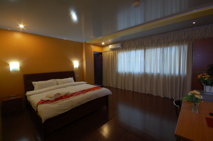 Imagen de la habitación del Hotel Aanda Plaza. Foto 4