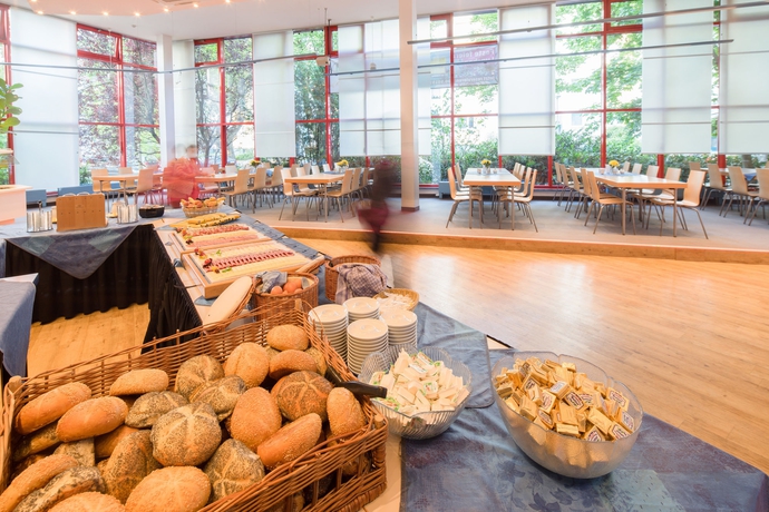 Imagen del bar/restaurante del Hotel Aando Berlin Kolumbus. Foto 6