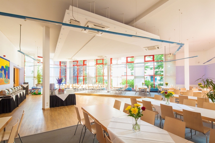 Imagen del bar/restaurante del Hotel Aando Berlin Kolumbus. Foto 8