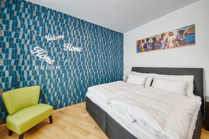 Imagen de la habitación del Hotel Aapartamentoos. Foto 7