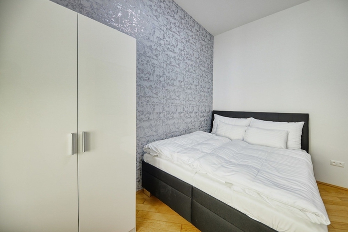 Imagen de la habitación del Hotel Aapartamentoos. Foto 8