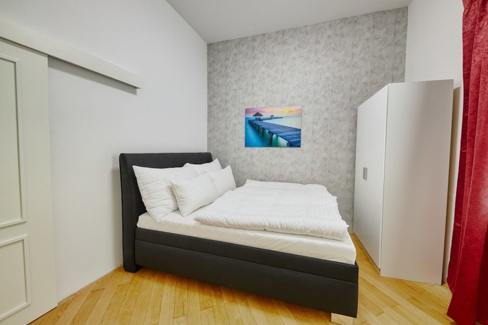 Imagen de la habitación del Hotel Aapartamentoos. Foto 13