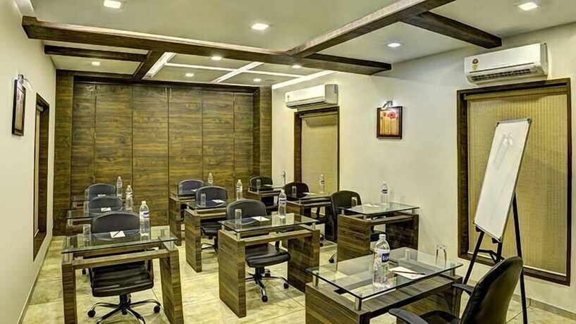Imagen de los interiores del Hotel Aaram Orchard. Foto 19