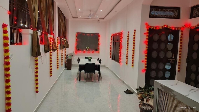 Imagen de los interiores del Hotel Aarambh Homestay. Foto 15