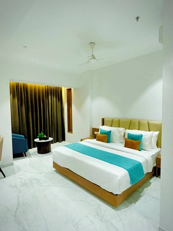 Imagen de la habitación del Hotel Aarambh by The Sky Imperial Jamnagar. Foto 4