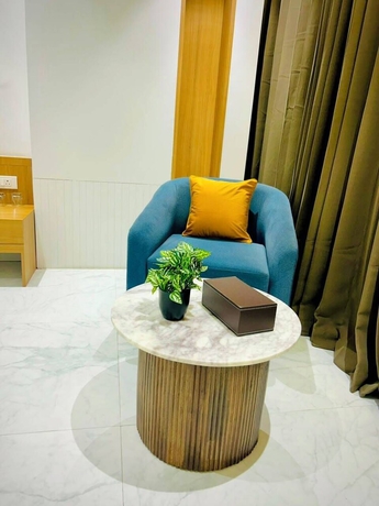 Imagen de la habitación del Hotel Aarambh by The Sky Imperial Jamnagar. Foto 5