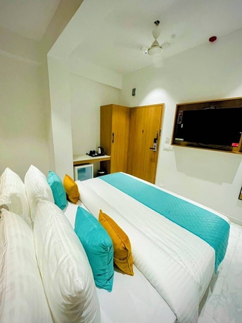 Imagen de la habitación del Hotel Aarambh by The Sky Imperial Jamnagar. Foto 6